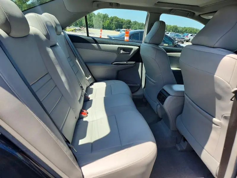 2017 TOYOTA CAMRY XLE  