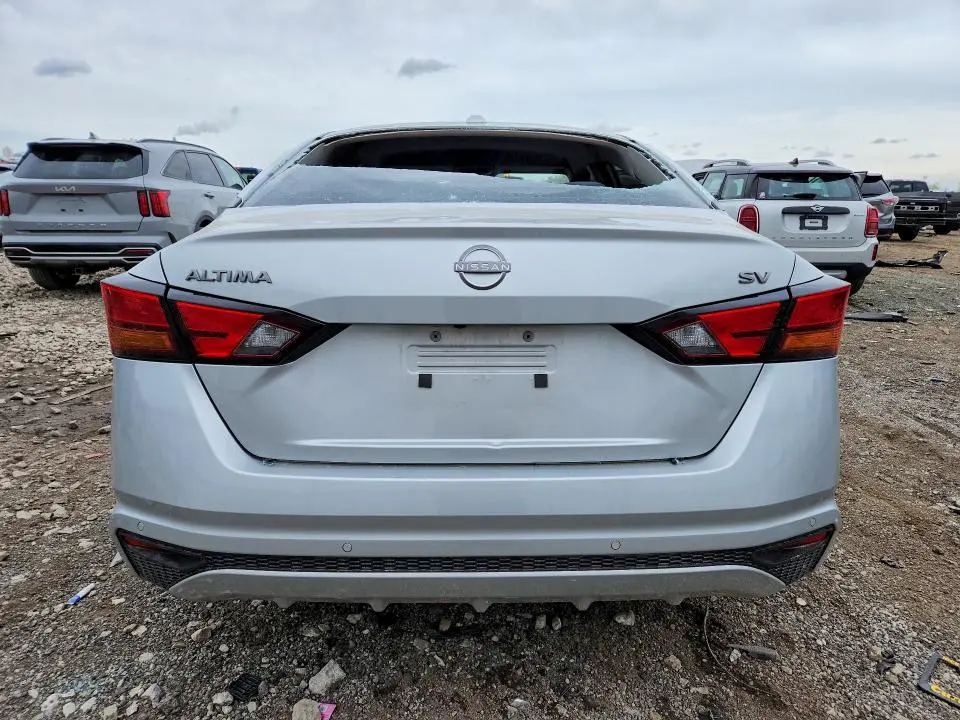 2023 NISSAN ALTIMA SV  