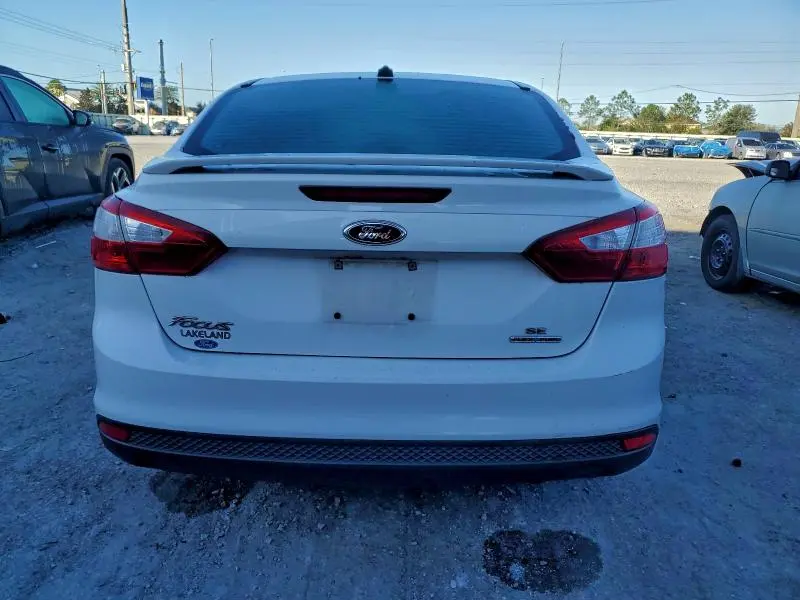 2014 FORD FOCUS SE  
