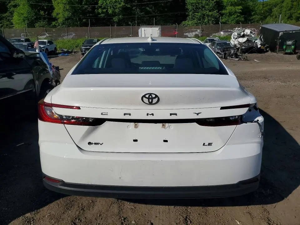 2025 TOYOTA CAMRY LE  