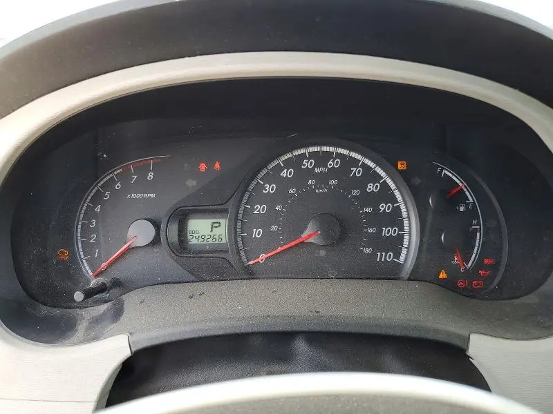 2012 TOYOTA SIENNA LE 8-PASSENGER  