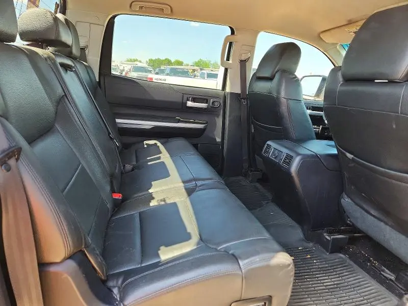 2017 TOYOTA TUNDRA CREWMAX SR5  