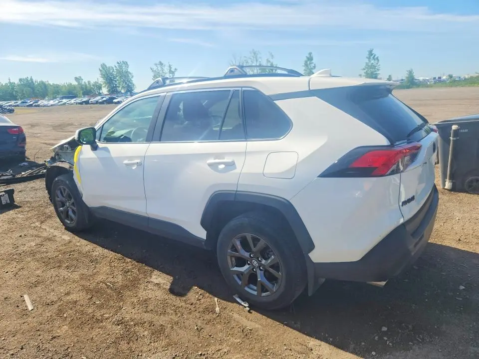 2020 TOYOTA RAV4 LE  