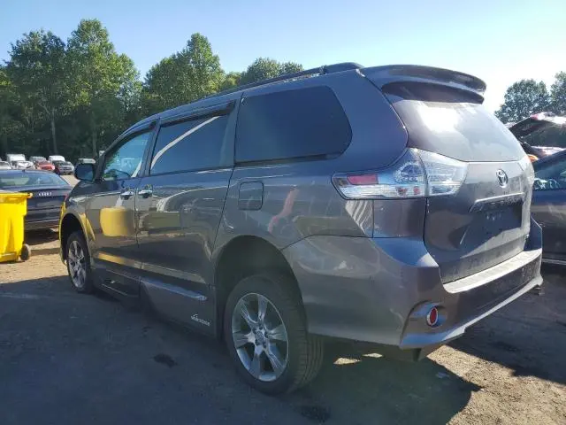 2014 TOYOTA SIENNA SPORT  