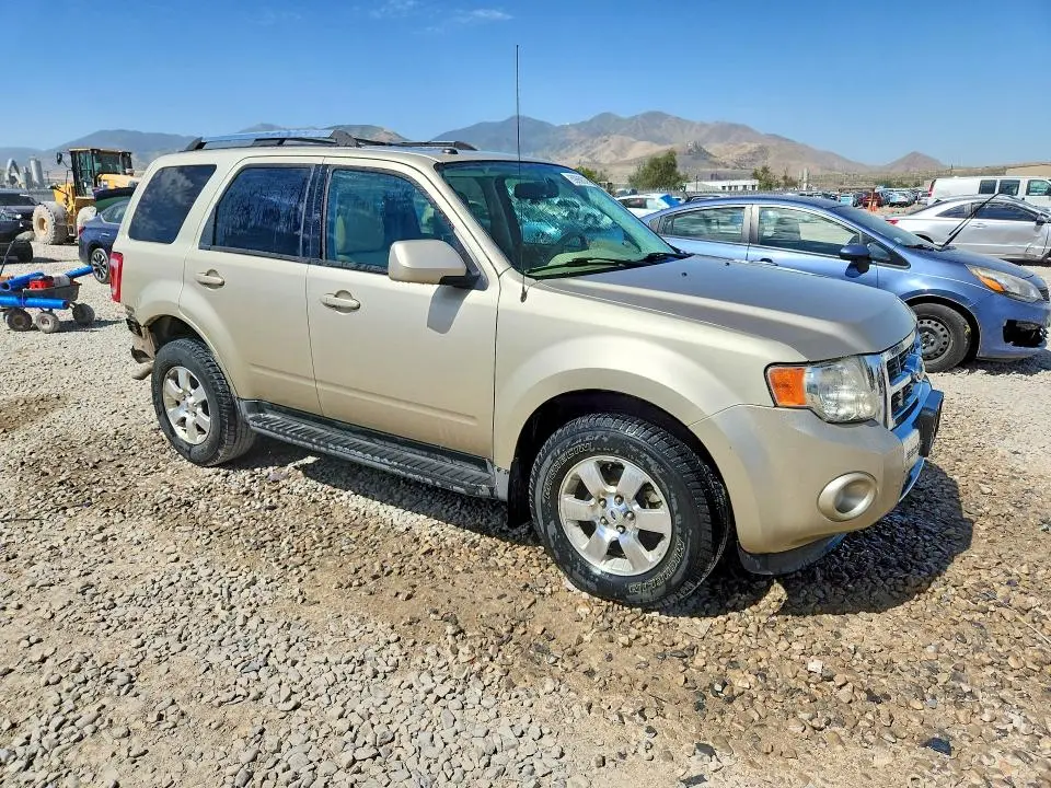 2011 FORD ESCAPE LIMITED  