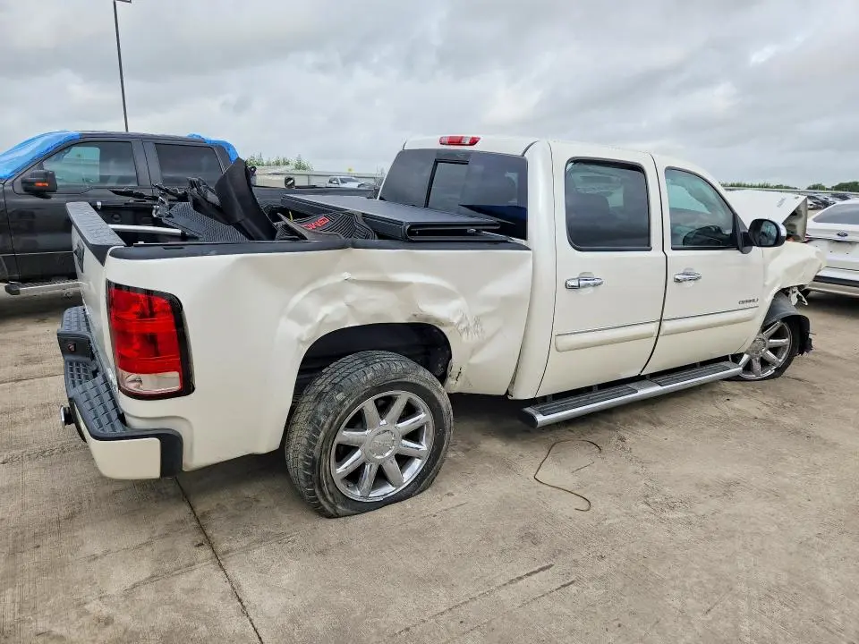 2011 GMC SIERRA K1500 DENALI  