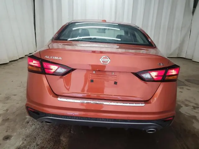 2022 NISSAN ALTIMA SR  