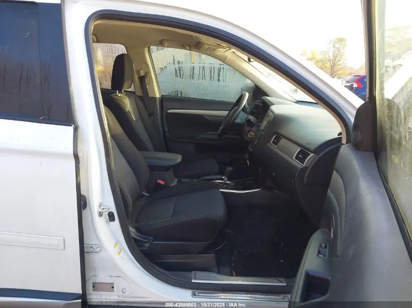 2017 MITSUBISHI OUTLANDER ES