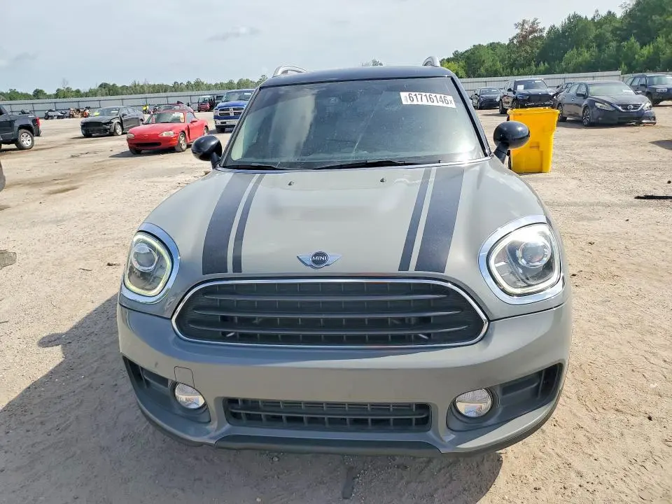 2017 MINI COOPER   