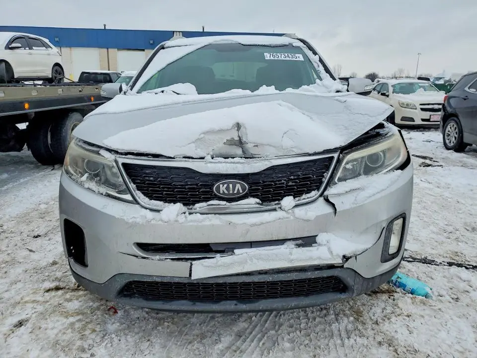 2015 KIA SORENTO LX  