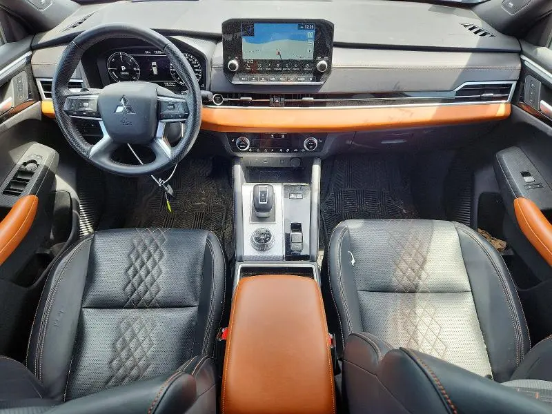 2024 MITSUBISHI OUTLANDER SEL  