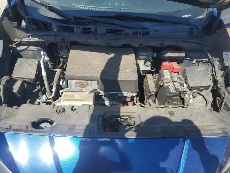 2019 NISSAN LEAF S  