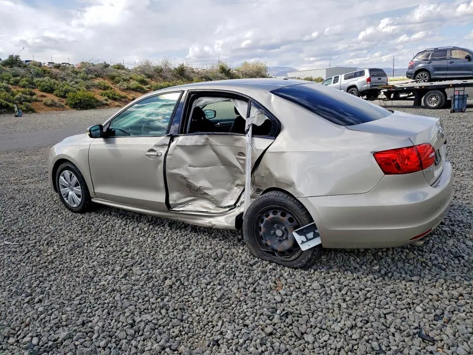 2012 VOLKSWAGEN JETTA SE  