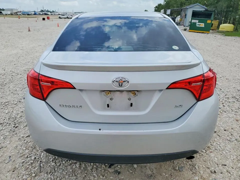 2018 TOYOTA COROLLA SE  