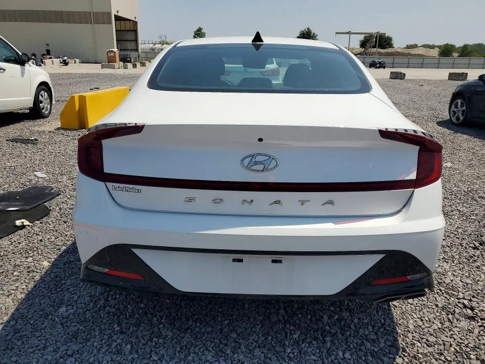 2022 HYUNDAI SONATA SEL  