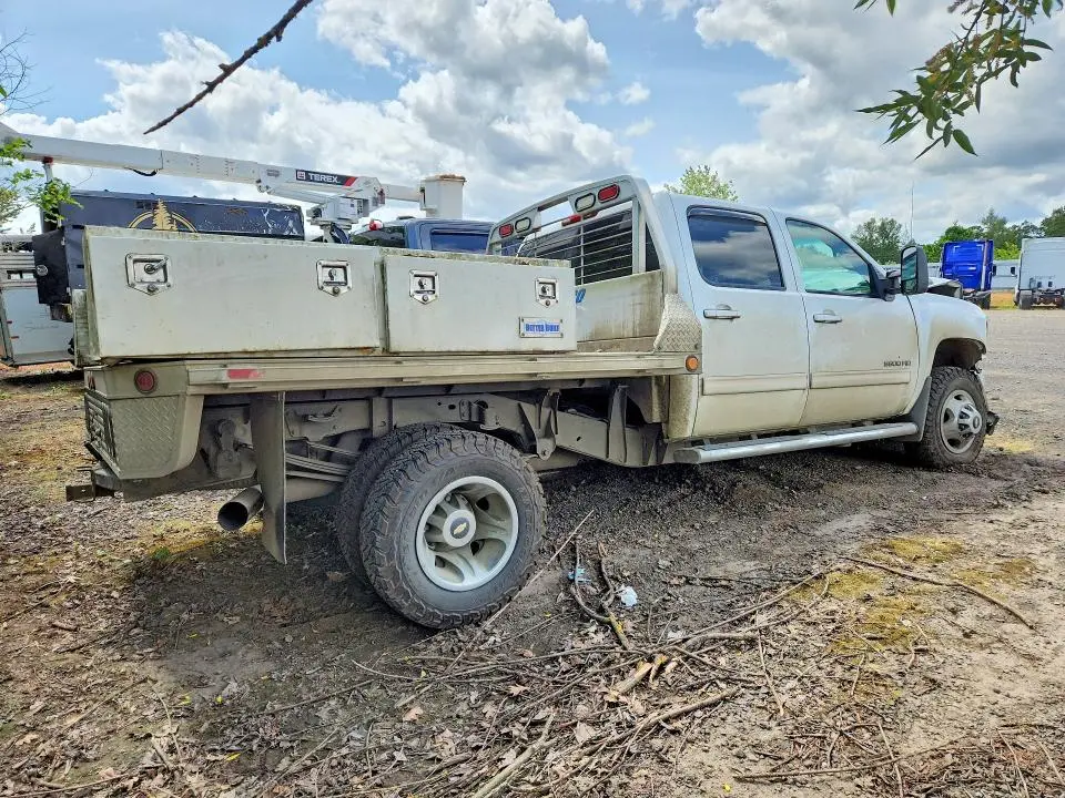 2011 CHEVROLET SILVERADO K3500 LTZ  