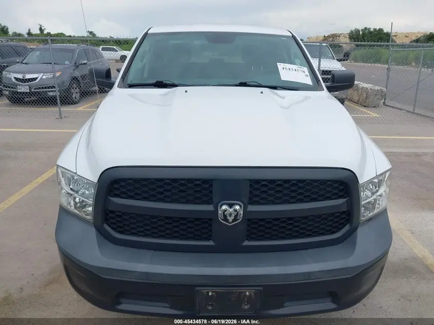 2018 RAM 1500 TRADESMAN  4X2 5'7 BOX