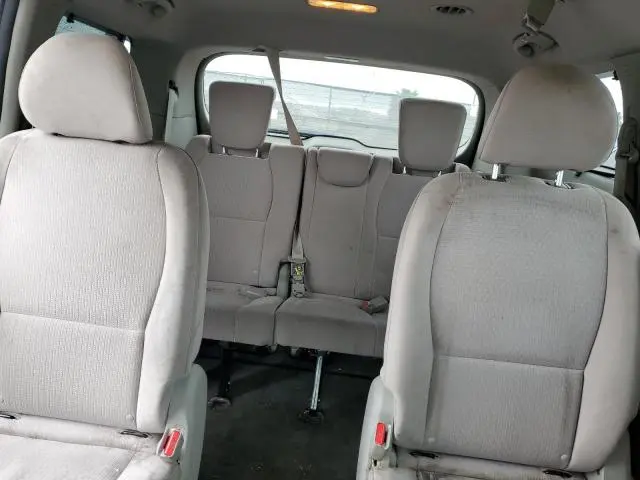 2016 KIA SEDONA LX
