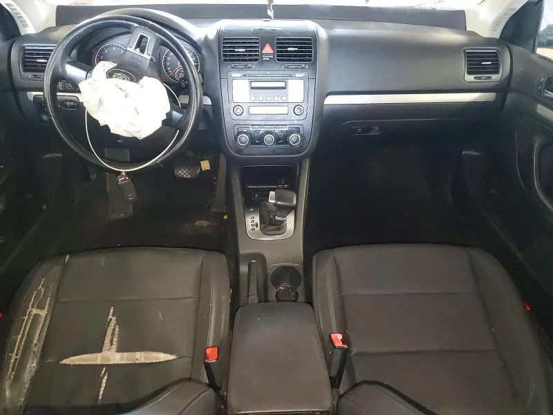 2010 VOLKSWAGEN JETTA SE  