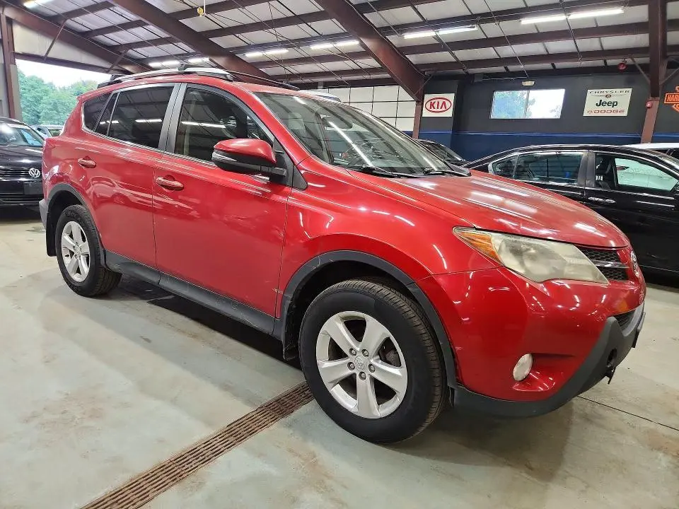 2013 TOYOTA RAV4 XLE  