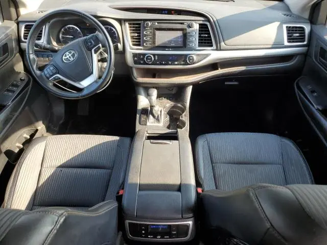2014 TOYOTA HIGHLANDER LE  