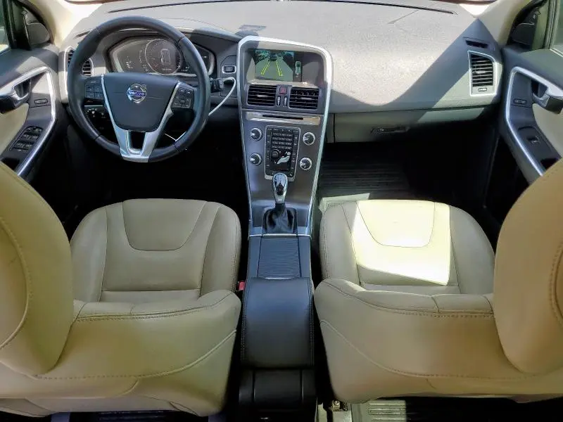 2016 VOLVO XC60 T5 PREMIER  