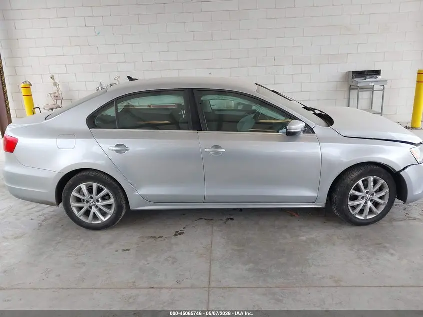 2013 VOLKSWAGEN JETTA 2.5L SE