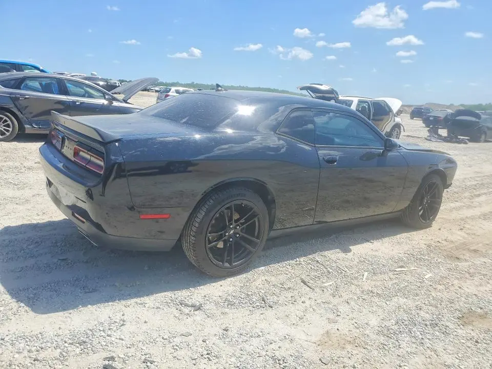 2017 DODGE CHALLENGER SXT  