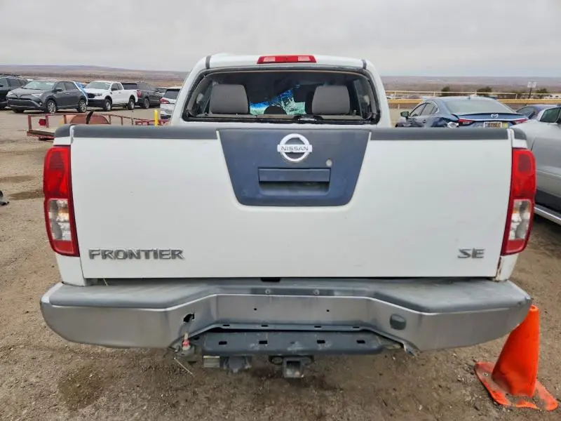 2010 NISSAN FRONTIER CREW CAB SE  