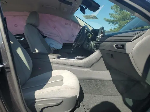 2022 HYUNDAI SONATA SE  