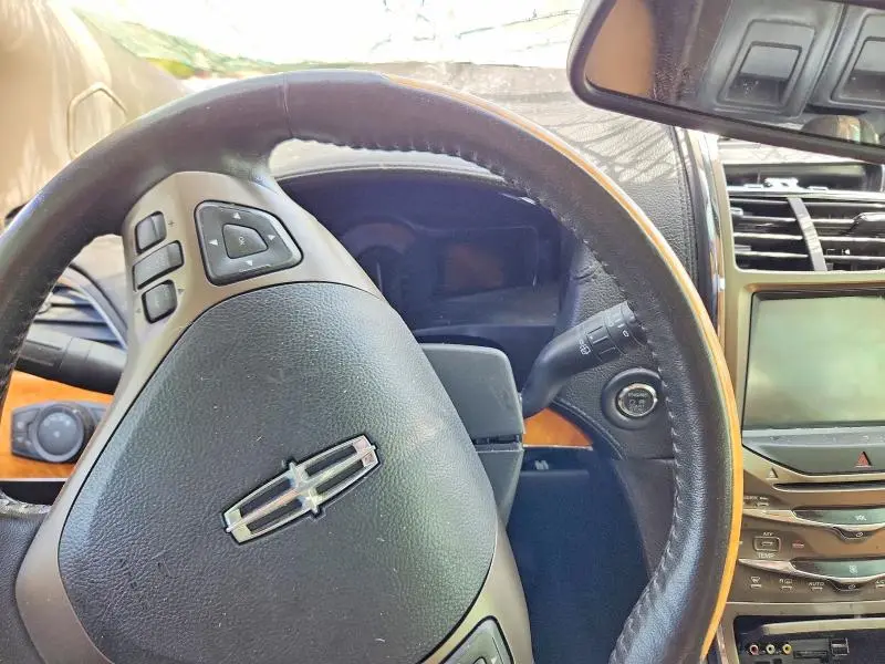 2011 LINCOLN MKX   