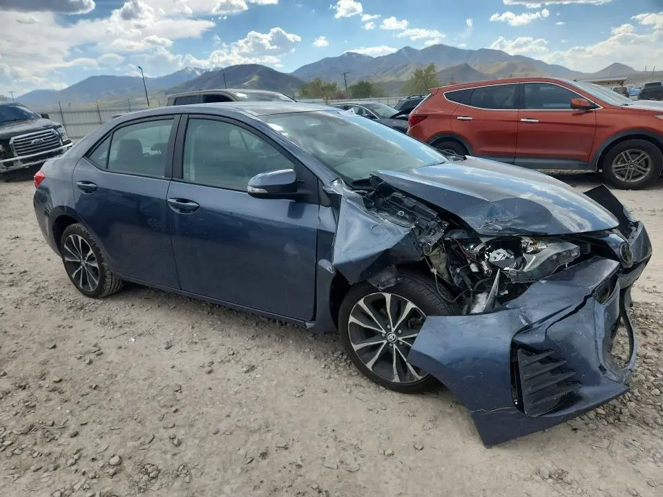 2017 TOYOTA COROLLA SE  