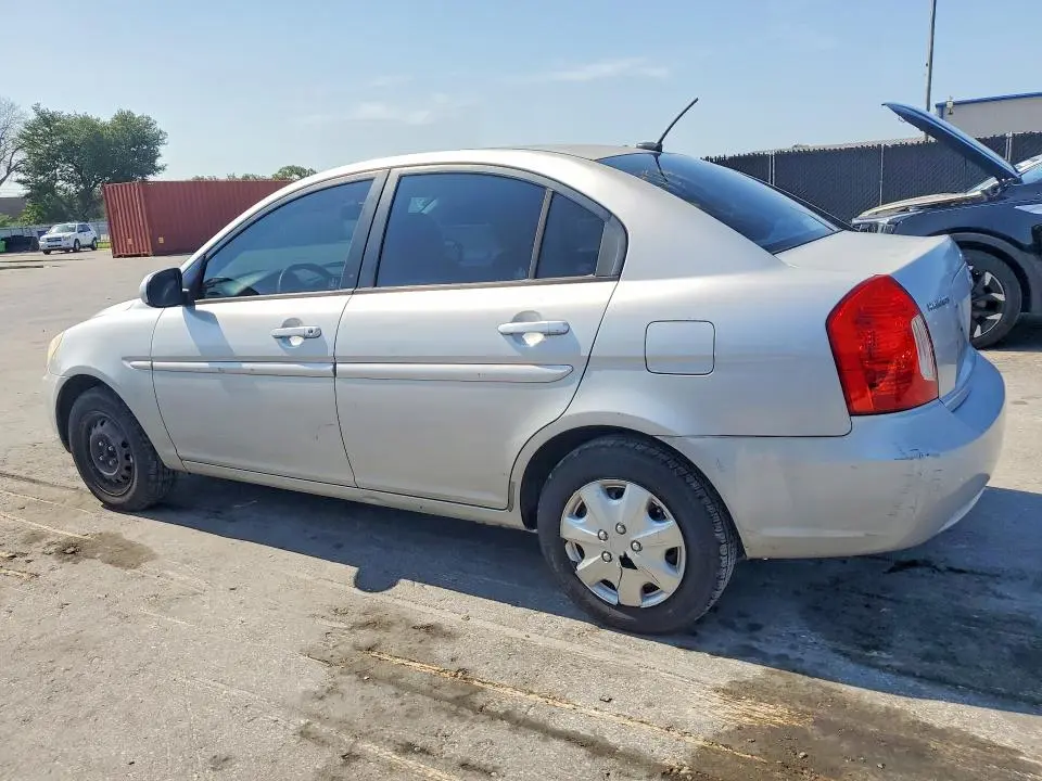 2010 HYUNDAI ACCENT GLS  