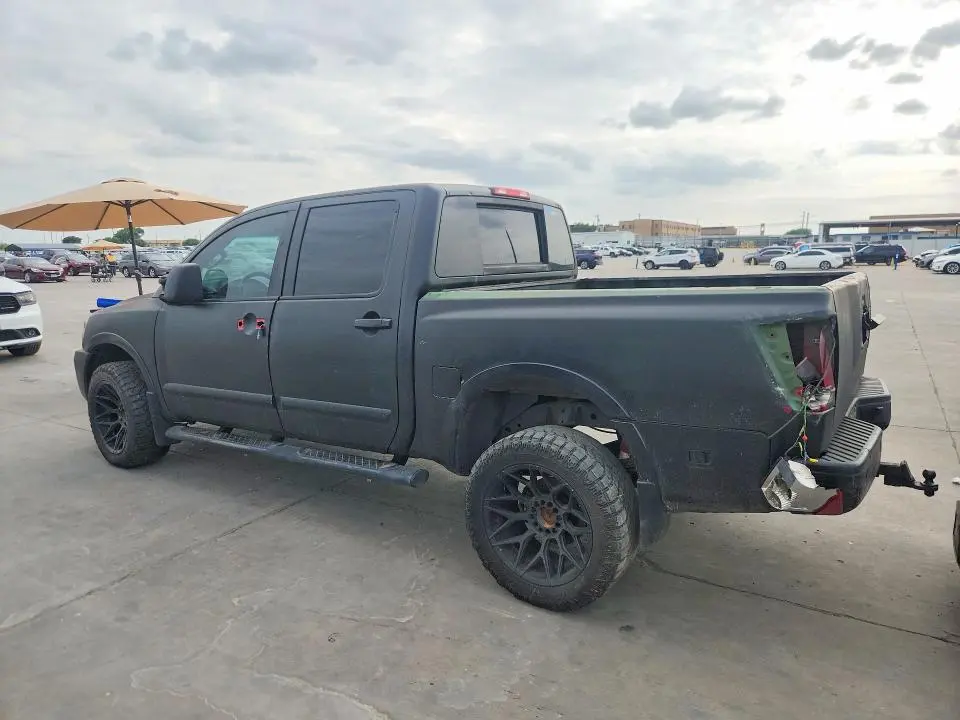 2012 NISSAN TITAN SV  