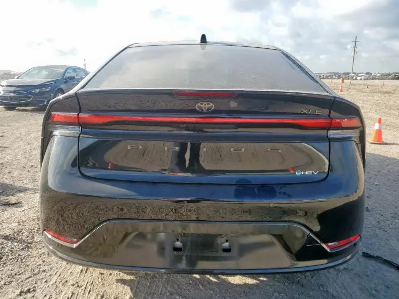 2024 TOYOTA PRIUS LE  