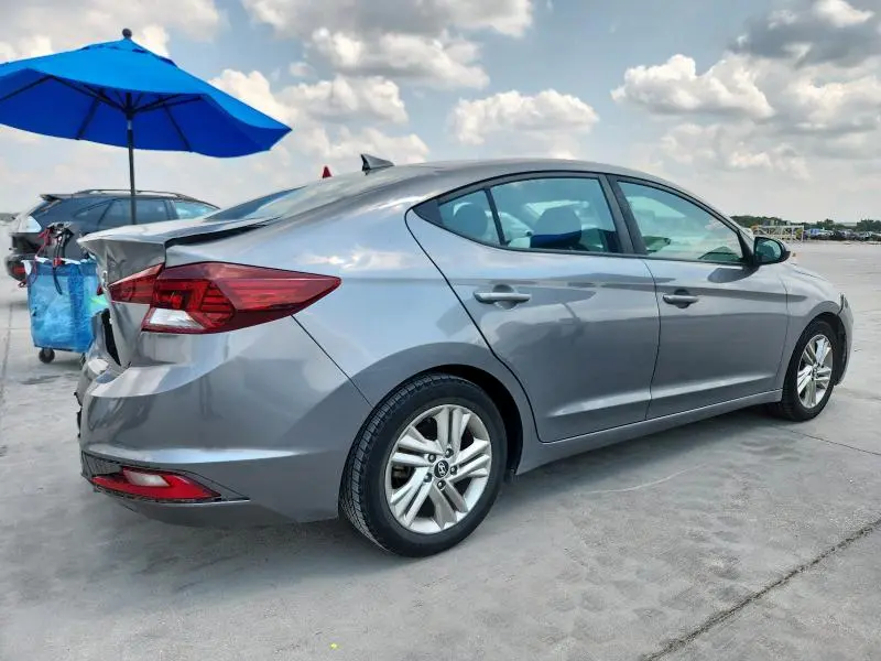 2019 HYUNDAI ELANTRA SEL  