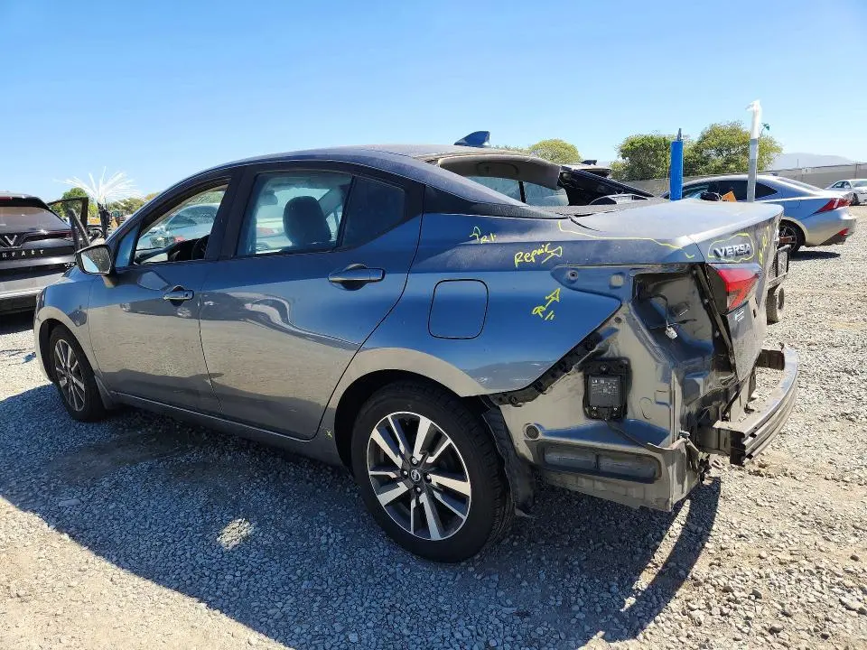 2022 NISSAN VERSA SV  