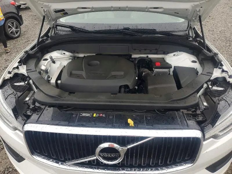 2020 VOLVO XC60 T5 MOMENTUM  