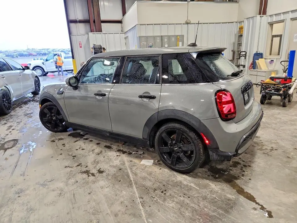 2022 MINI COOPER S  