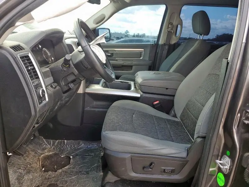 2019 RAM 1500 CLASSIC SLT  