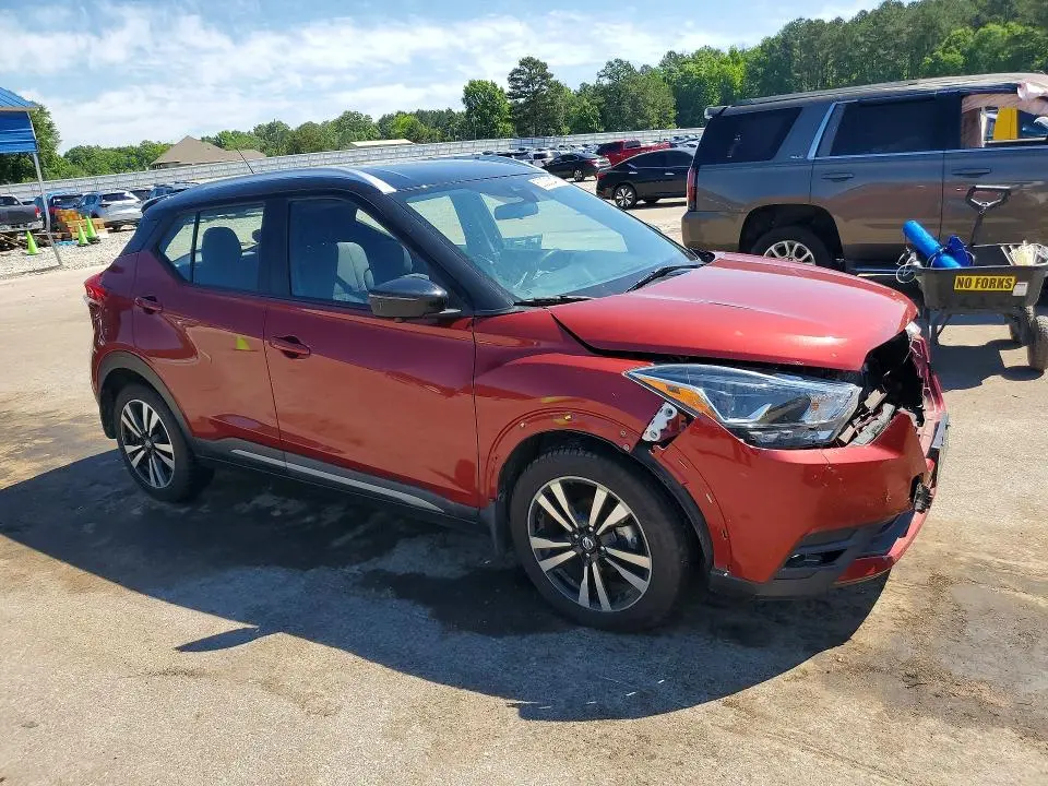 2020 NISSAN KICKS SR  