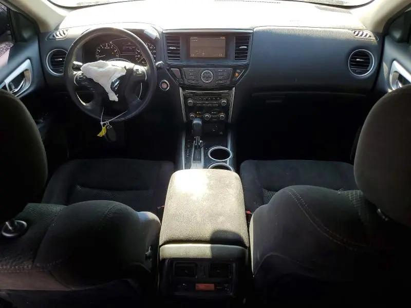 2016 NISSAN PATHFINDER SV  