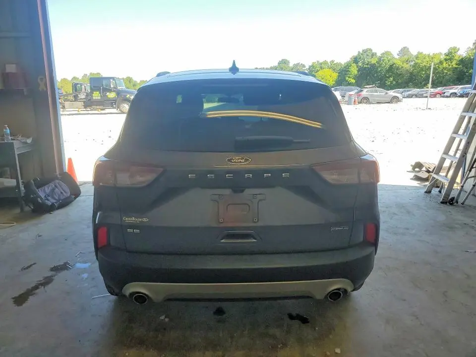 2020 FORD ESCAPE SE  