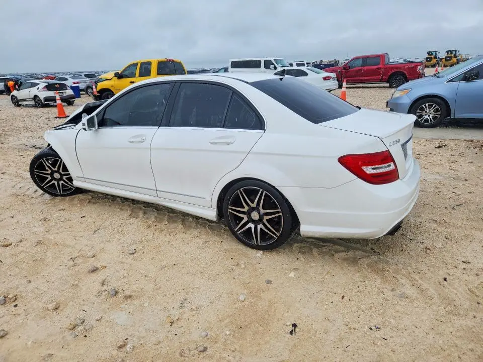 2013 MERCEDES-BENZ C 250  