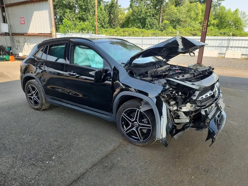 2023 MERCEDES-BENZ GLA 250 4MATIC  