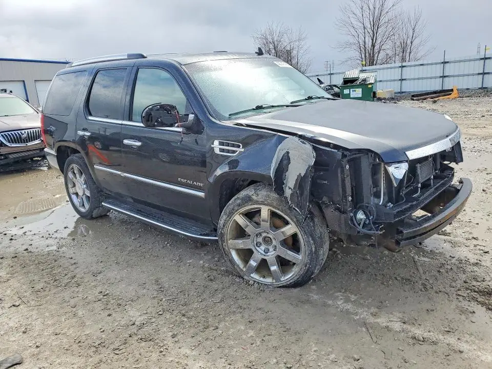 2014 CADILLAC ESCALADE LUXURY  