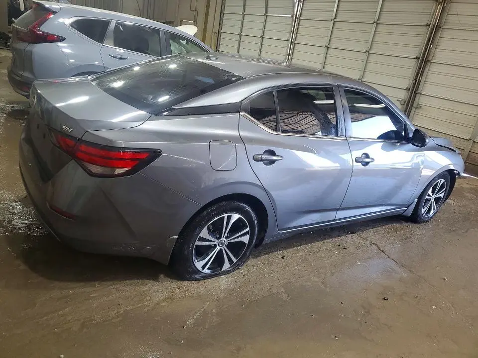 2022 NISSAN SENTRA SV  
