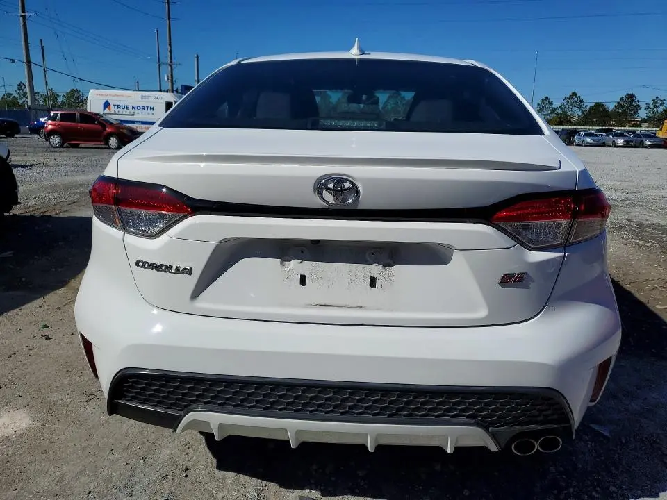 2022 TOYOTA COROLLA SE  