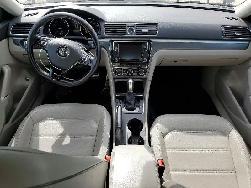 2017 VOLKSWAGEN PASSAT R-LINE  