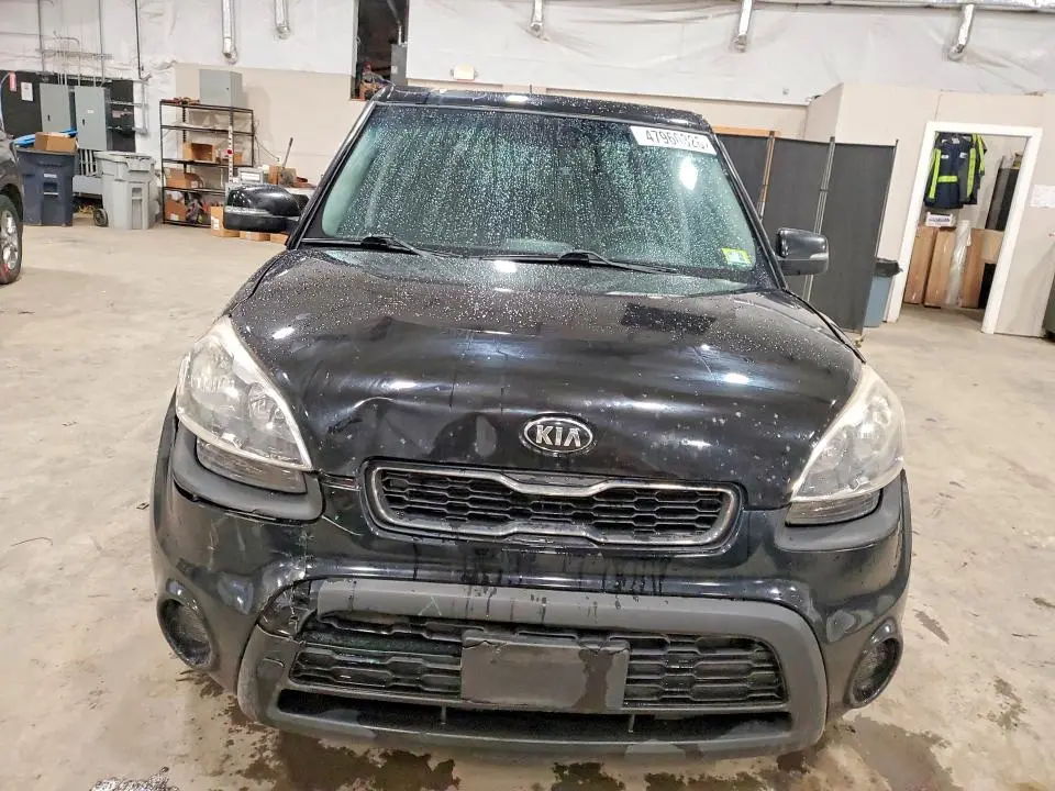 2013 KIA SOUL +  